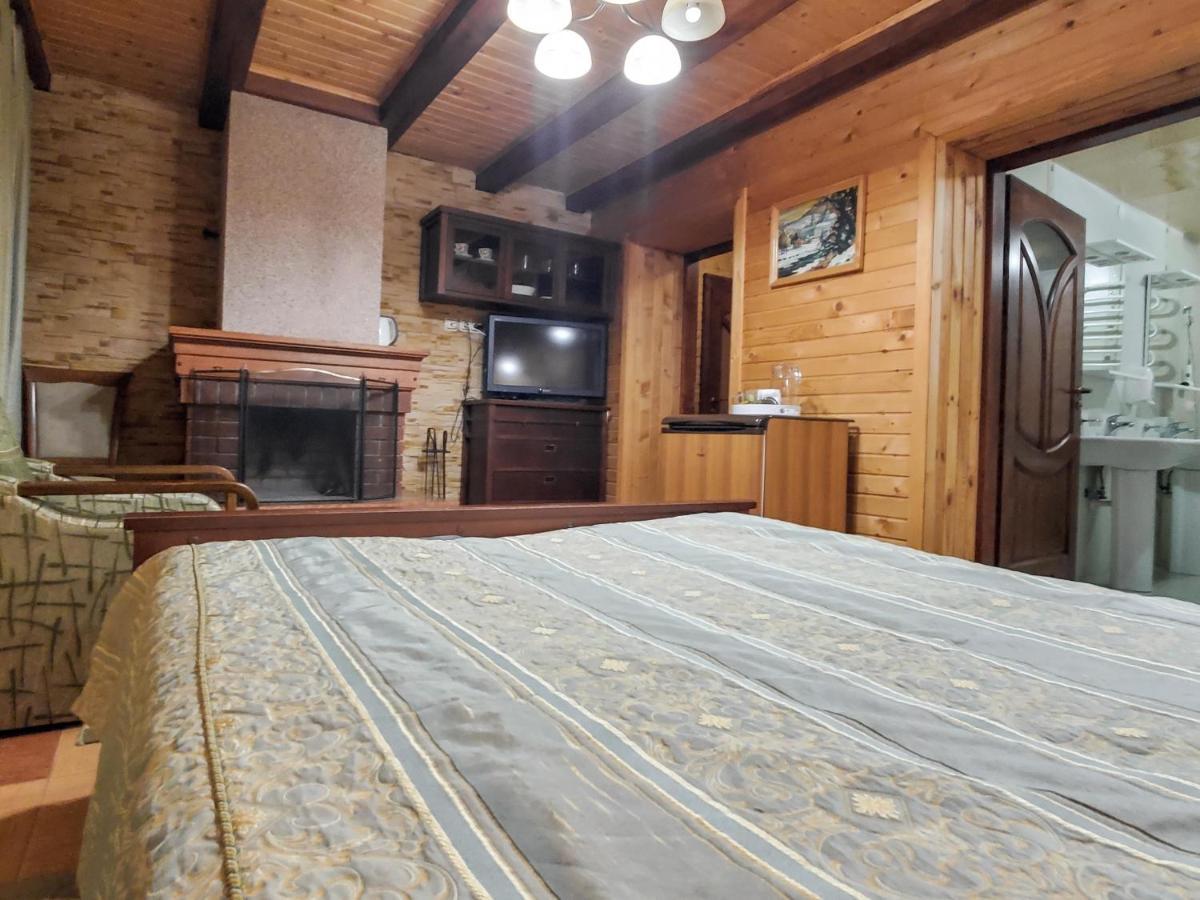 Elf-Cottage Tur'ya Paseka エクステリア 写真
