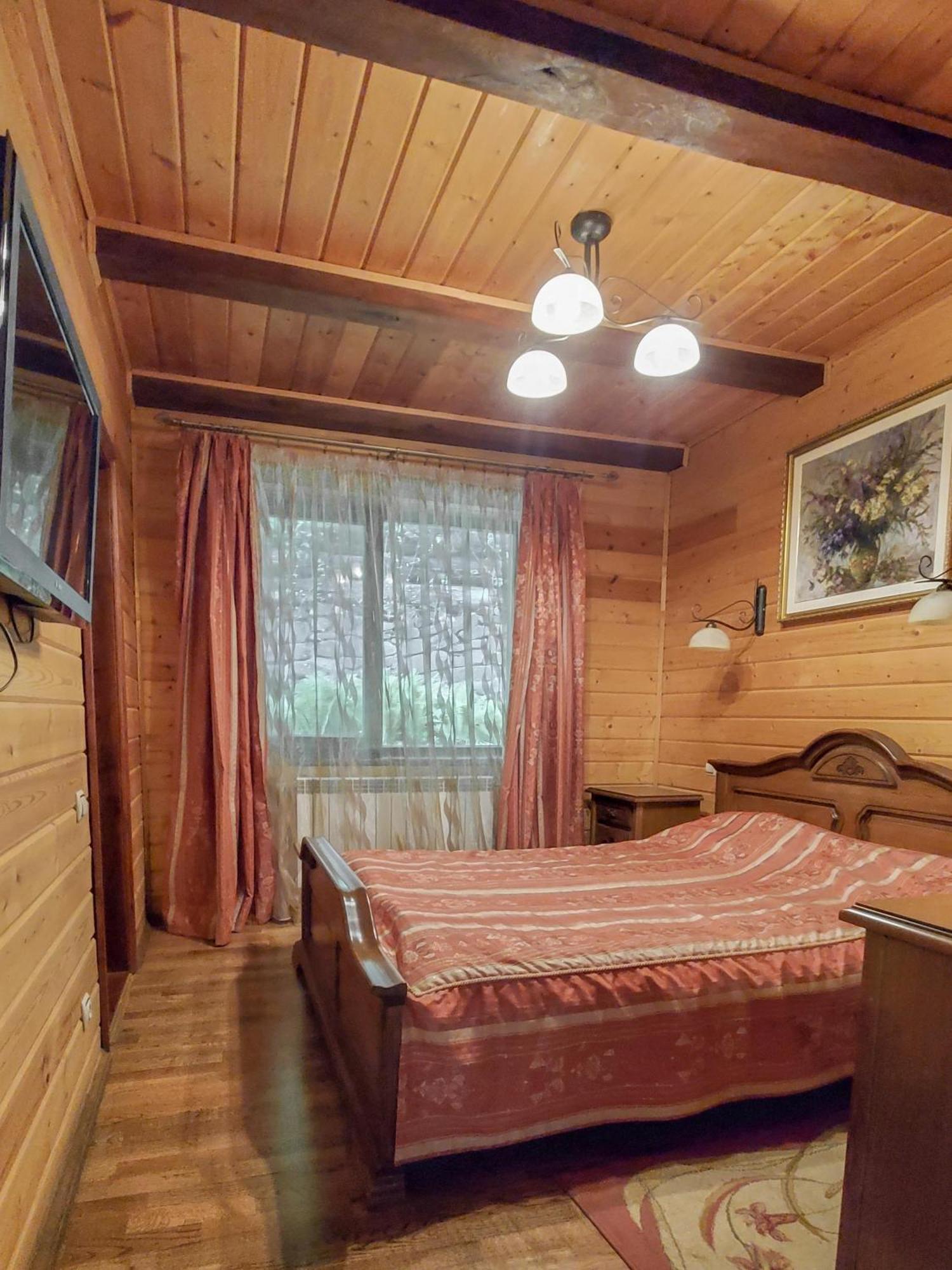 Elf-Cottage Tur'ya Paseka エクステリア 写真