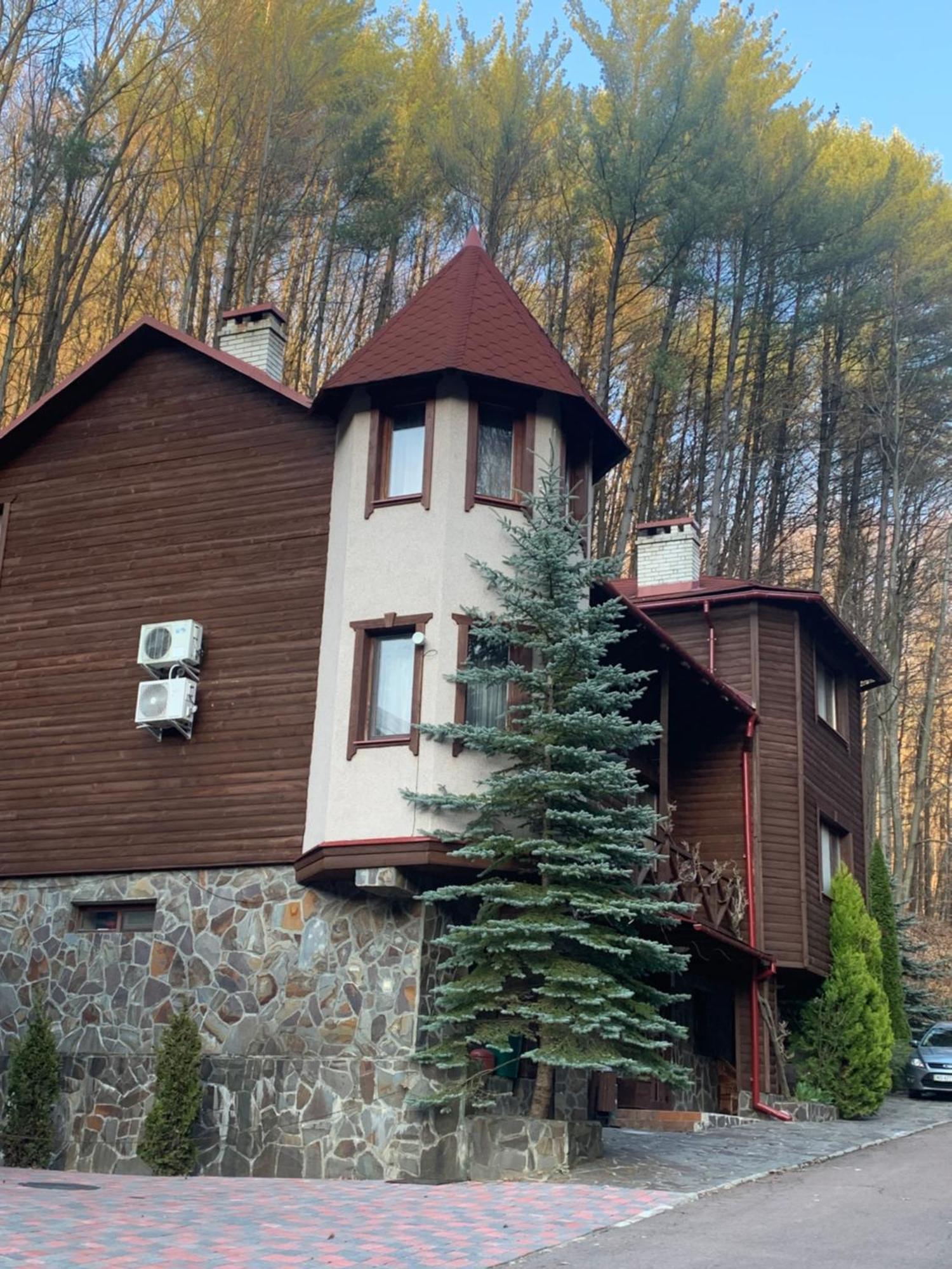 Elf-Cottage Tur'ya Paseka エクステリア 写真