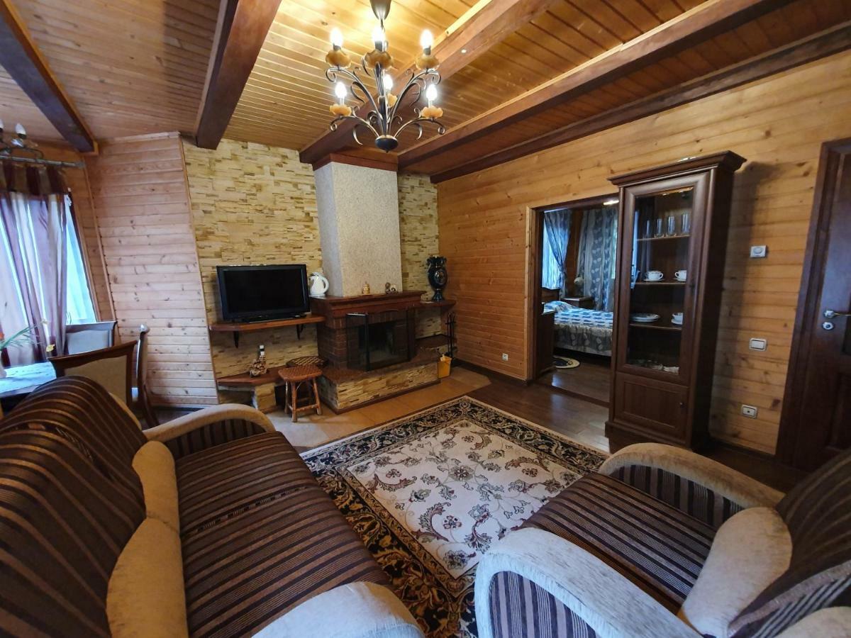 Elf-Cottage Tur'ya Paseka エクステリア 写真